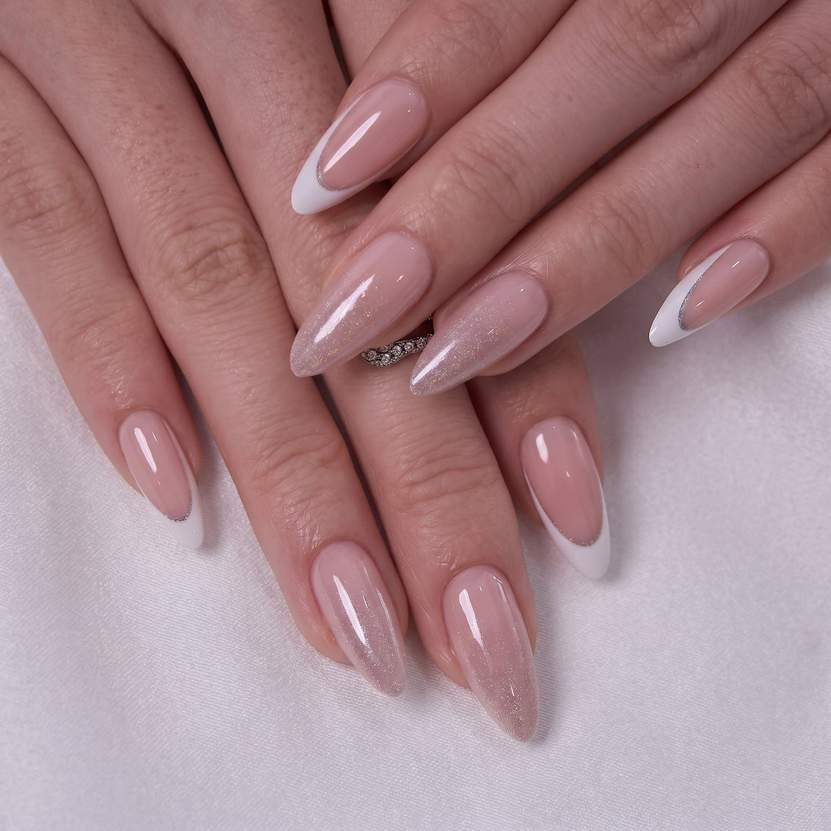 Gleam Crown L Almond almond press-on nails