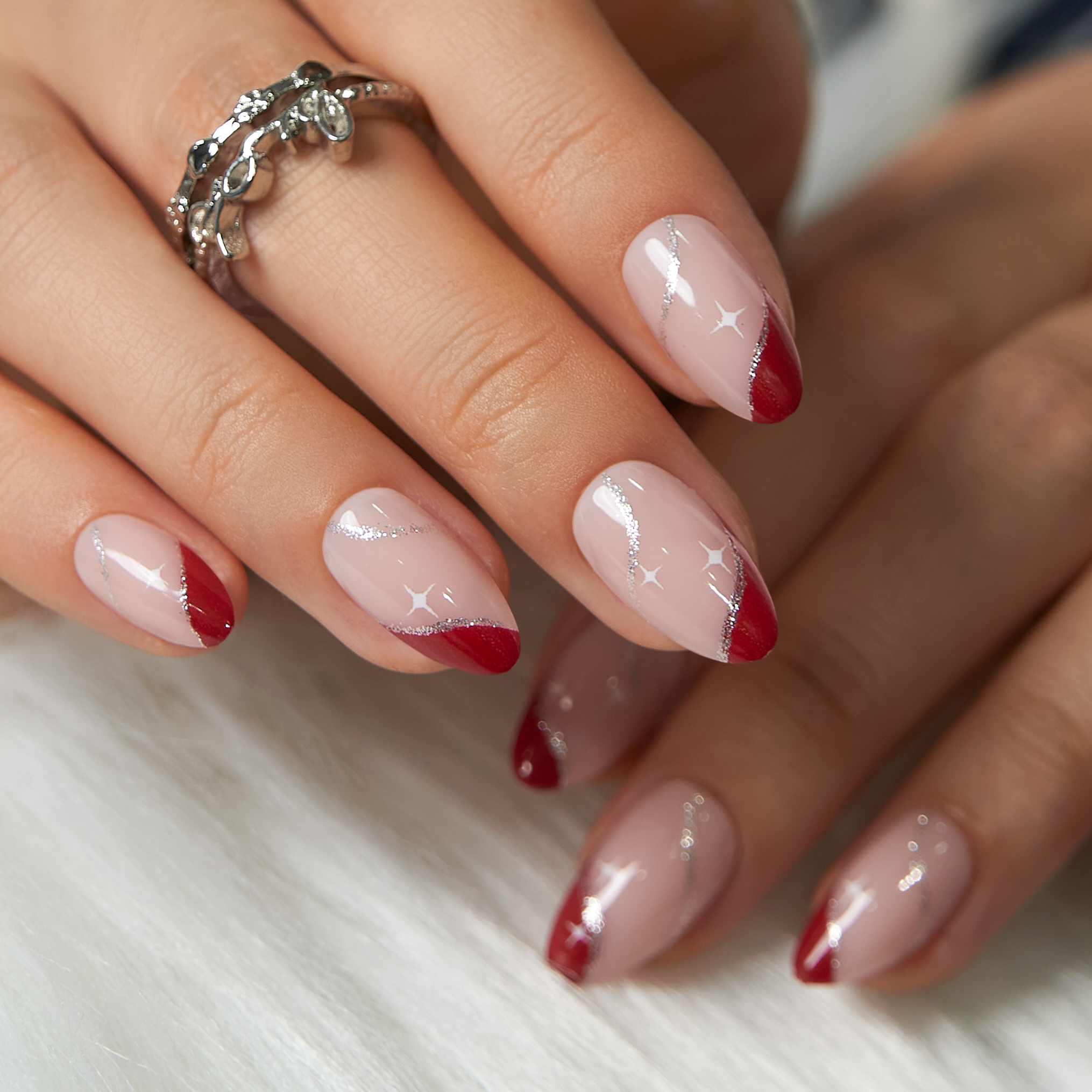 Glitter Star short almond nail detail