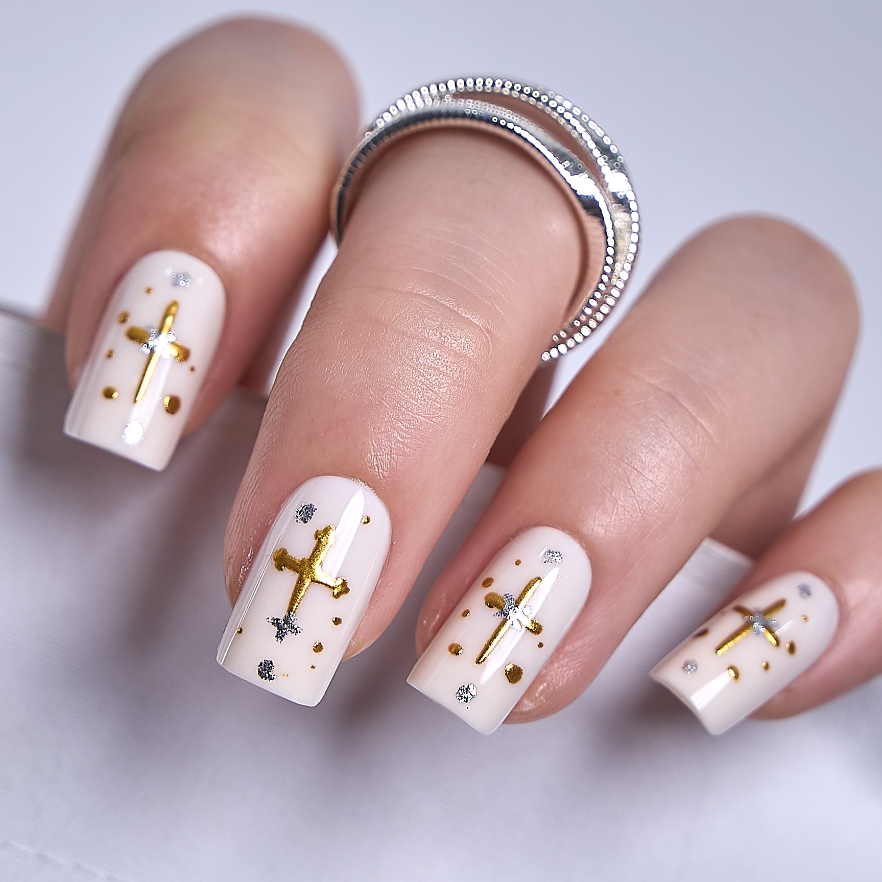 Golden Emblem M Squoval squoval press-on nails