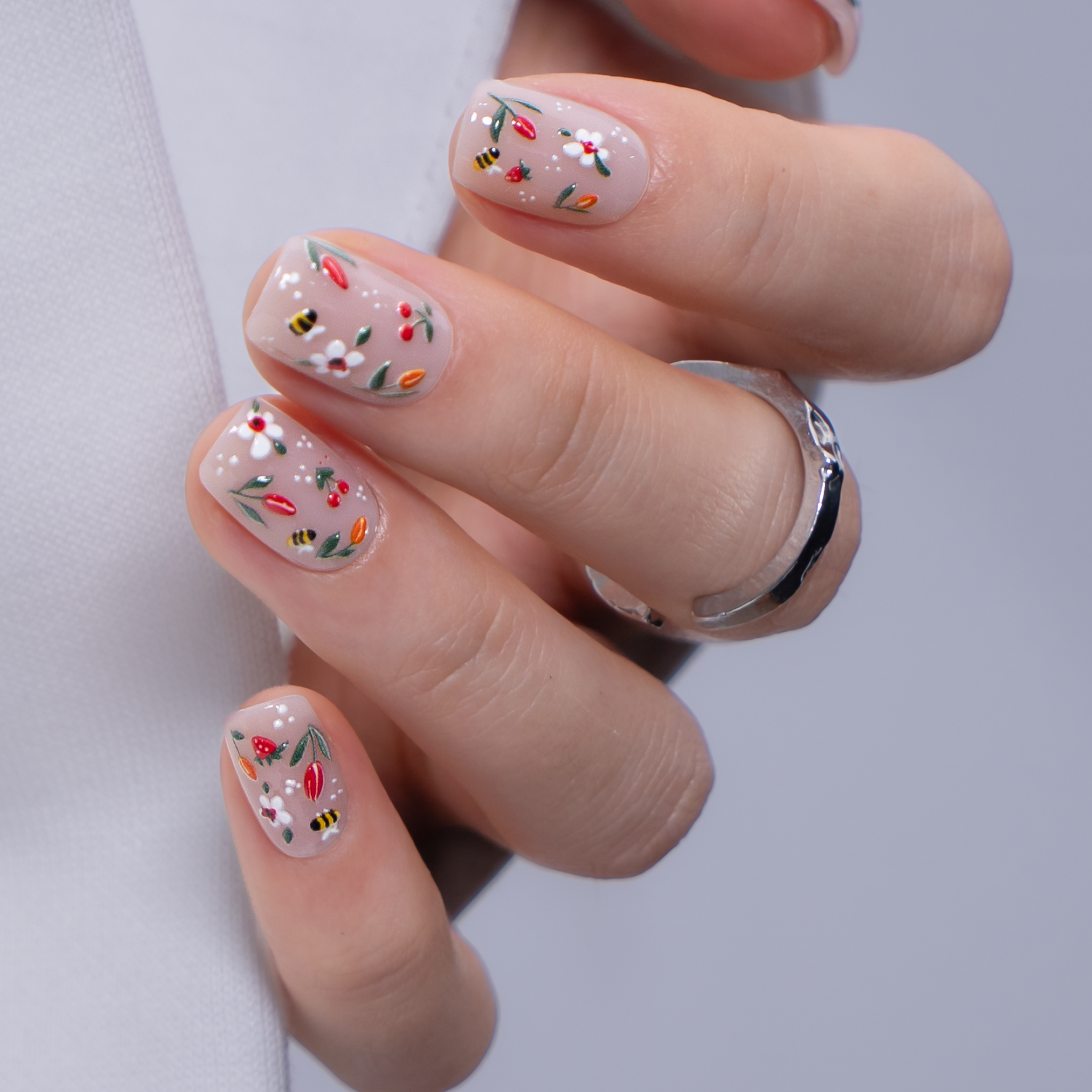 Designer s Pick | Honey Blossom S Squoval squoval press-on nails