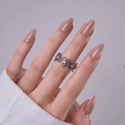 Honey Dune S Almond short almond press-on nails