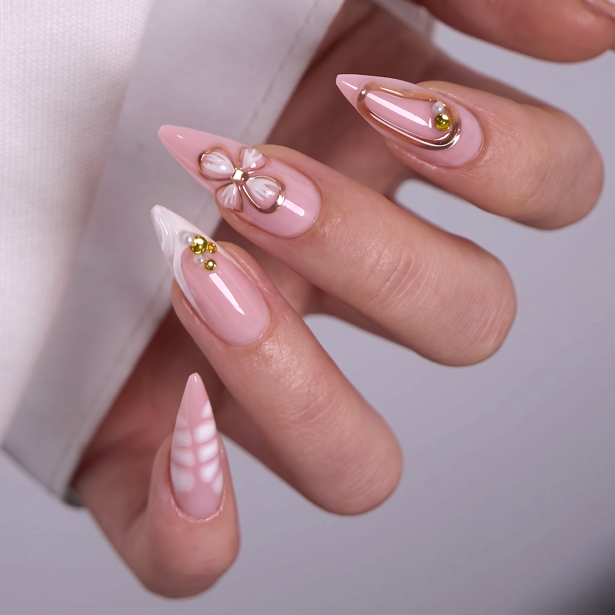 Designer s Pick | Ivory Bloom L Stiletto stiletto press-on nails