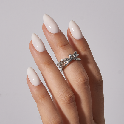 Ivory Glow M Almond almond press-on nails