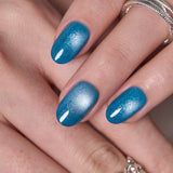 Lagoon Glow S Oval short oval press-on nails