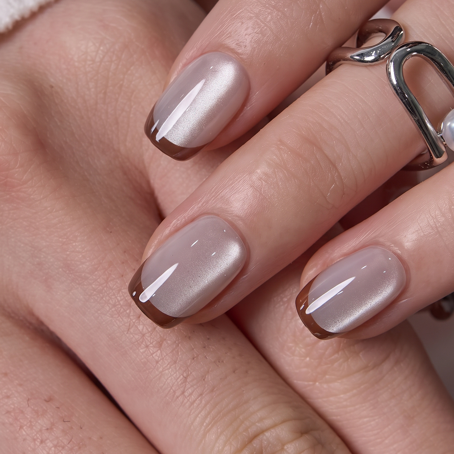 Latte Luster - S Squoval short squoval press-on nails