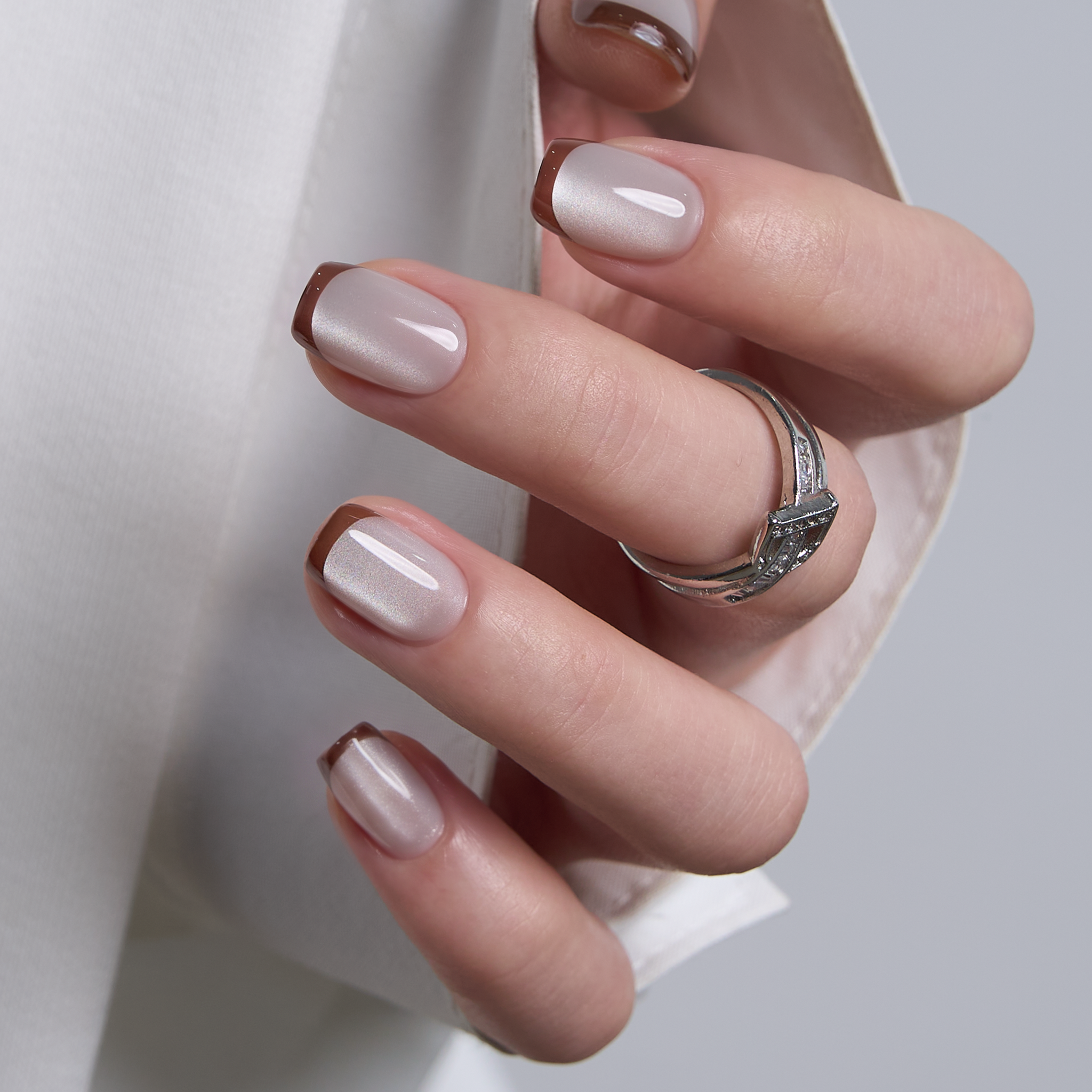 Latte Luster - S Squoval short squoval press-on nails