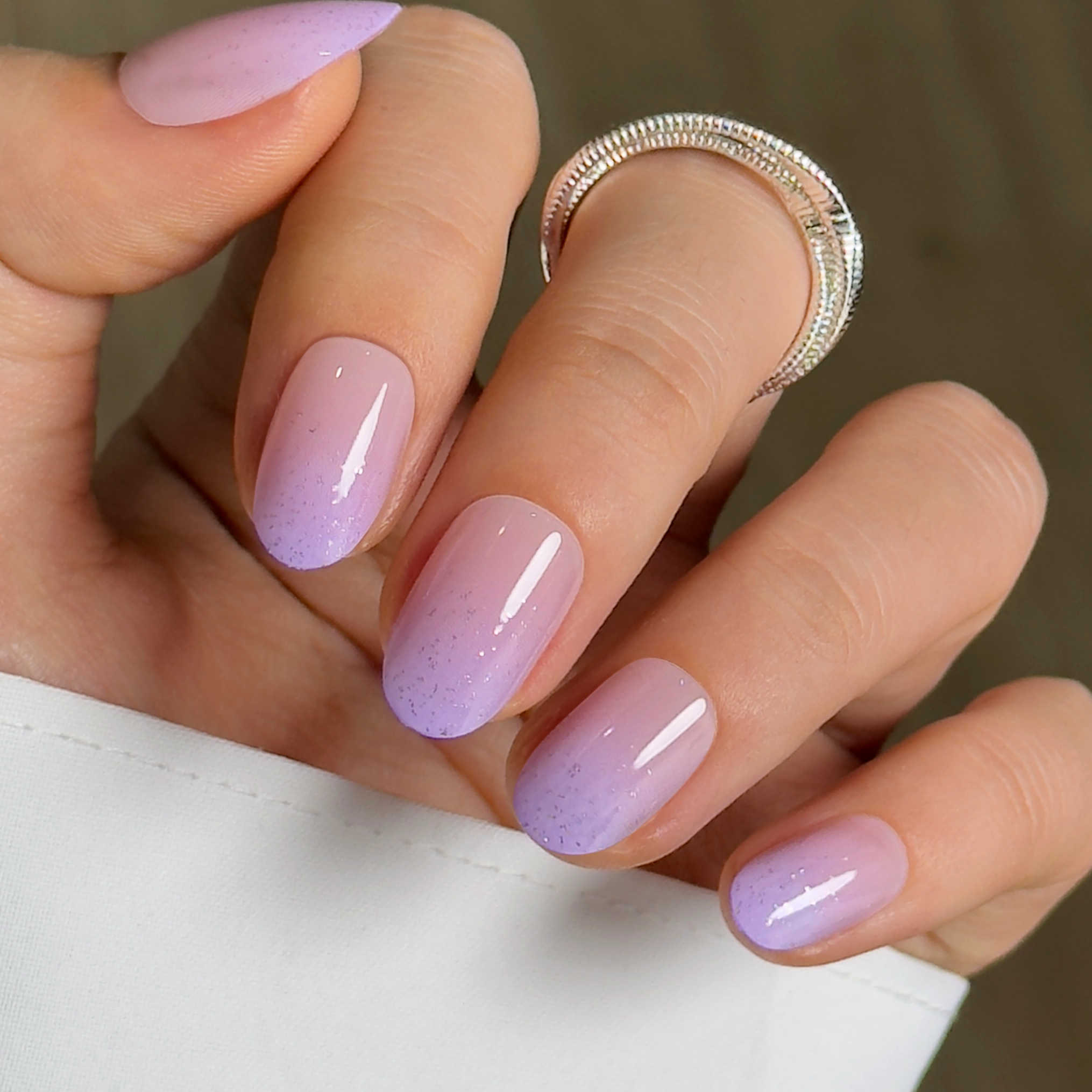 Lavender Veil S Oval oval press-on nails