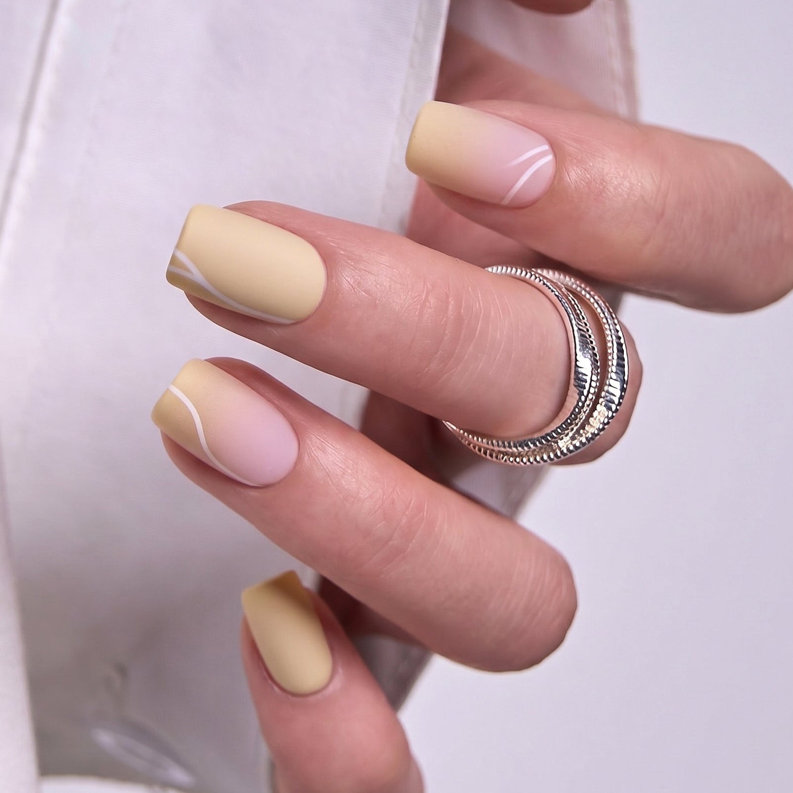 Lemon Mist S Squoval squoval press-on nails