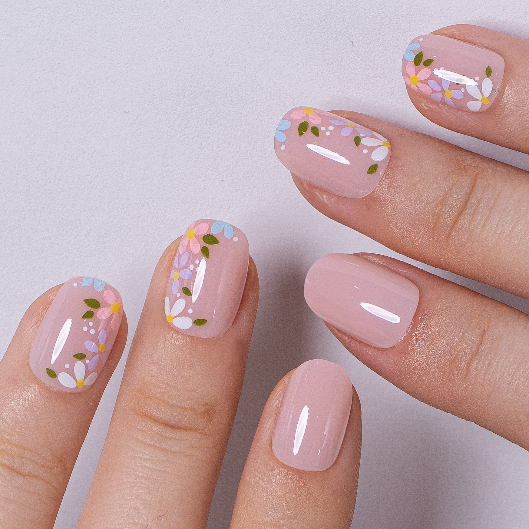 Petal Whisper RS Squoval squoval press-on nails