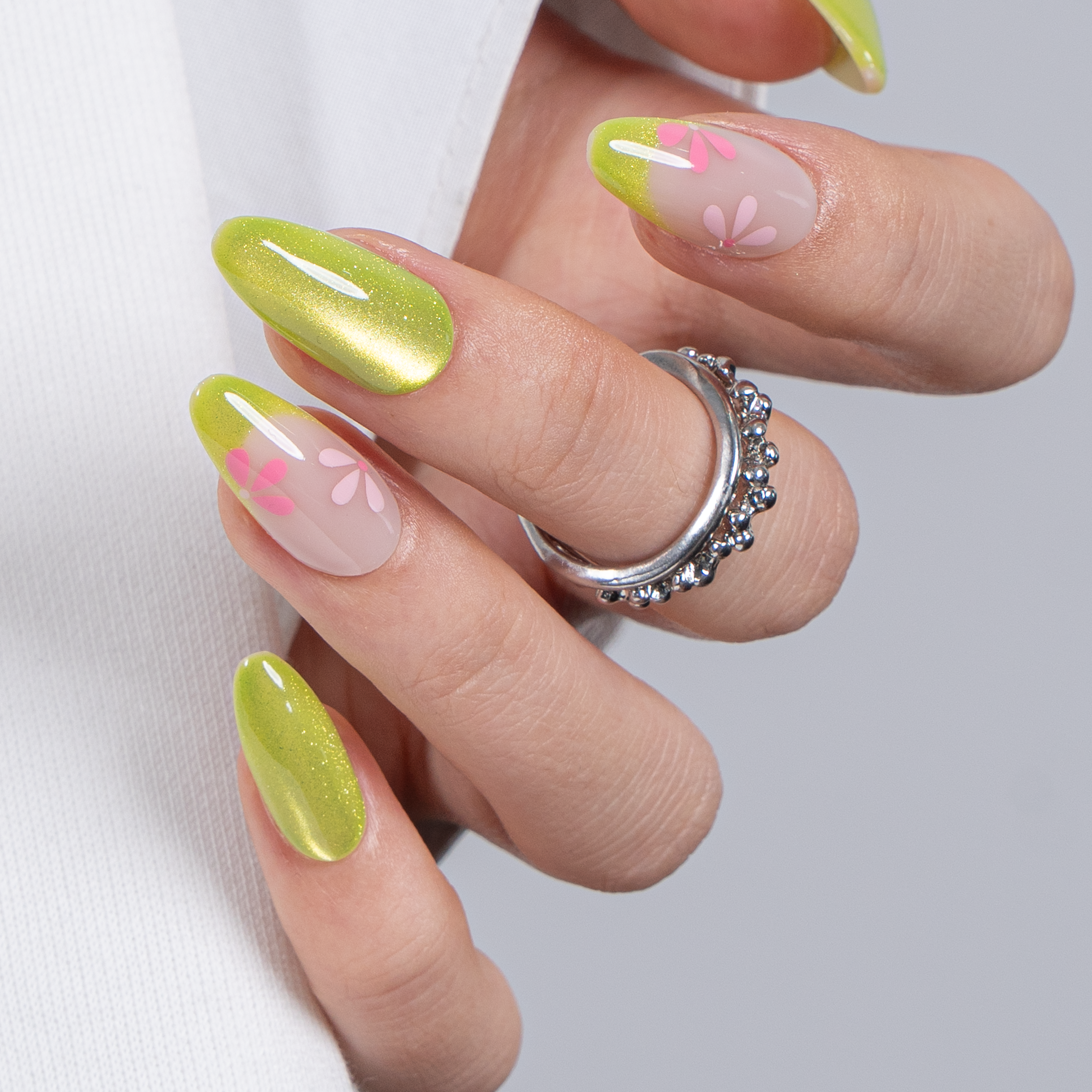 Lime Bloom M Almond almond press-on nails
