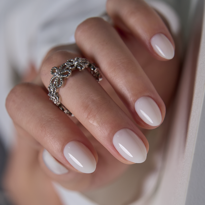 Luna Silk RS Almond almond press-on nails