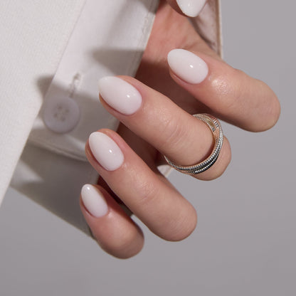 Luna Silk RS Almond almond press-on nails