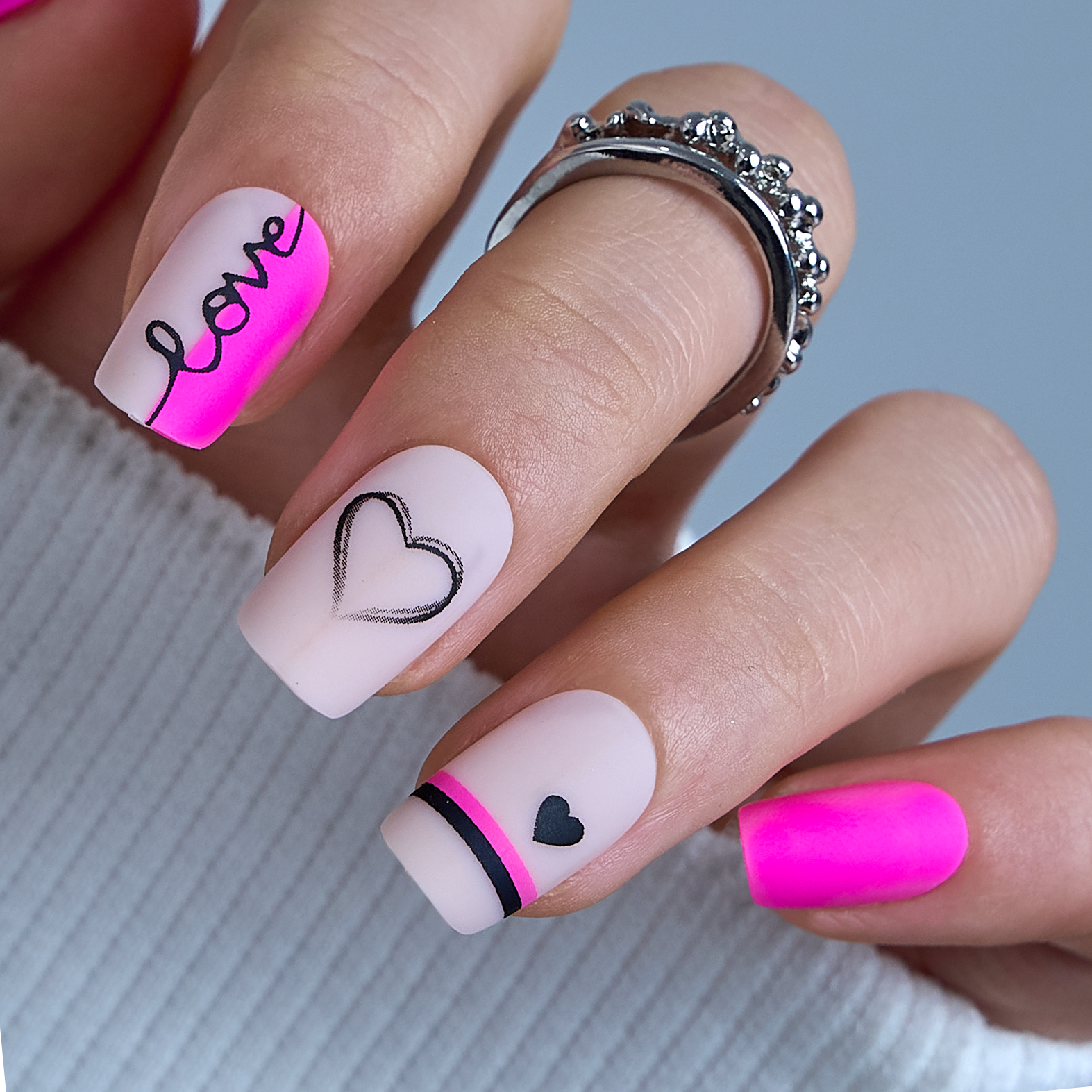 Matte Pinke Linien – Mittel, Squoval
