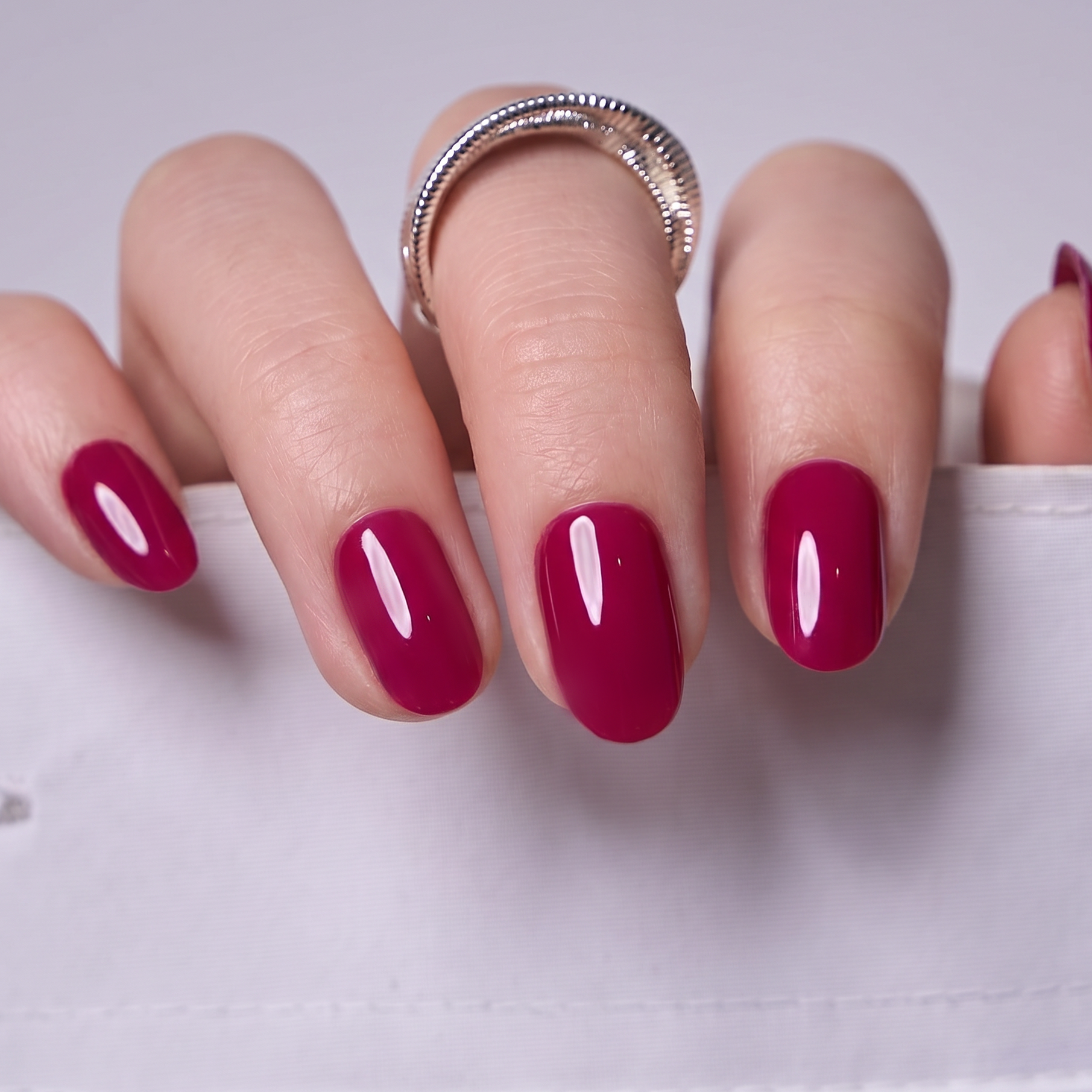 Merlot Muse S Oval oval press-on nails