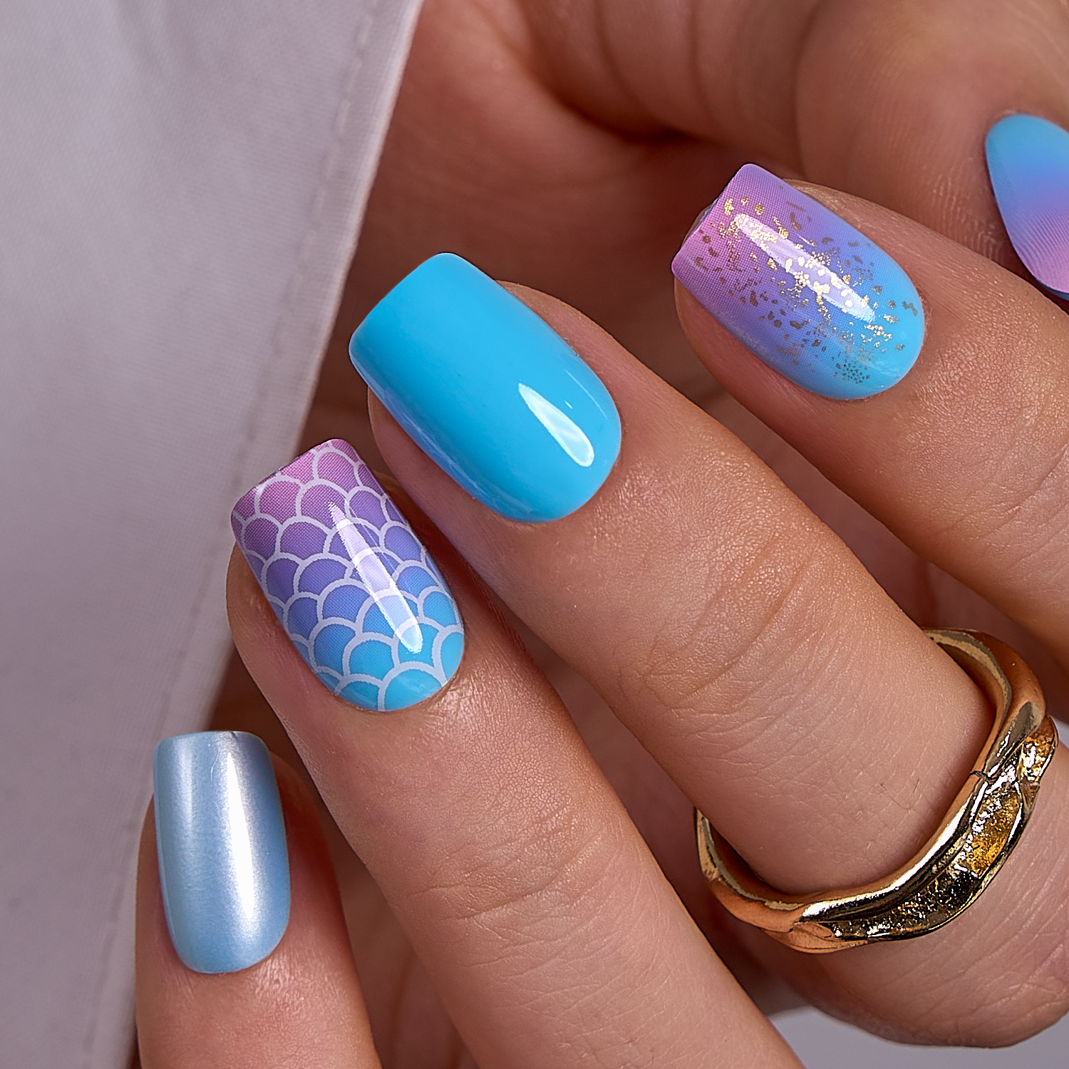 Mermaid Wave S Squoval squoval press-on nails