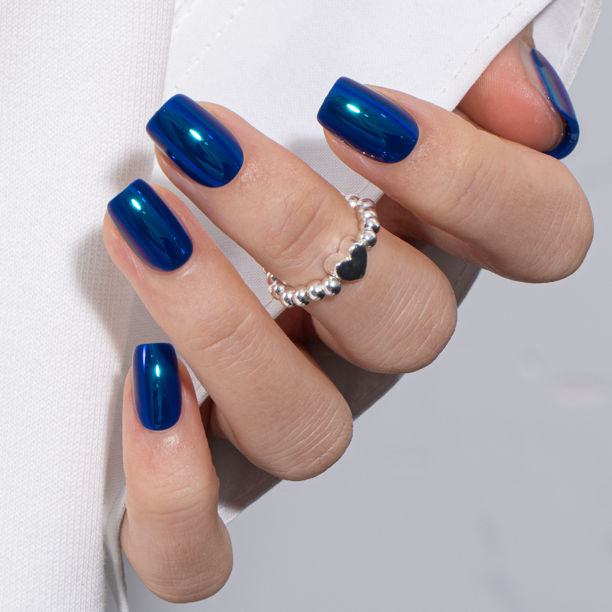 Midnight Chrome S Squoval squoval press-on nails