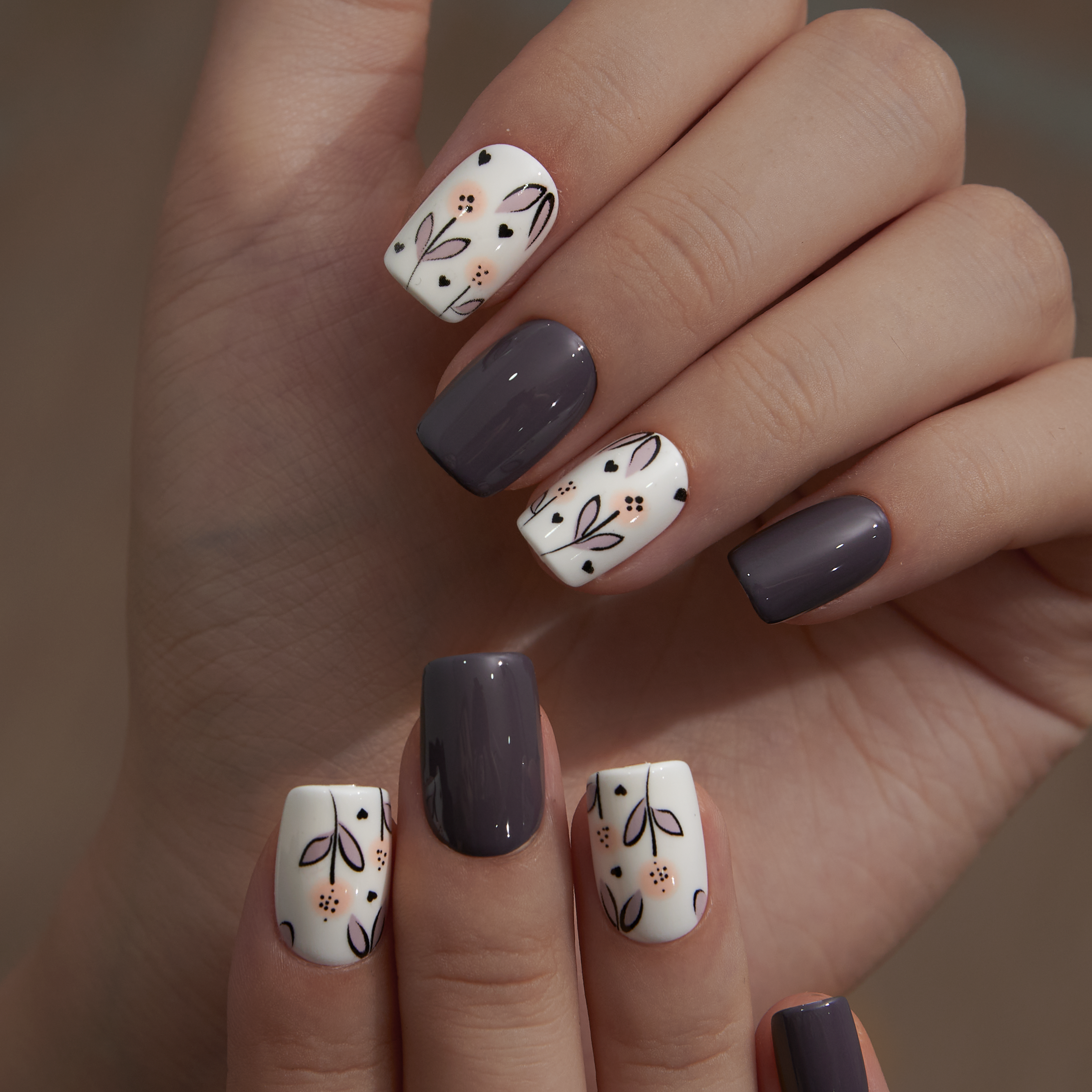 Mocha Bloom short squoval press-on nails from the side