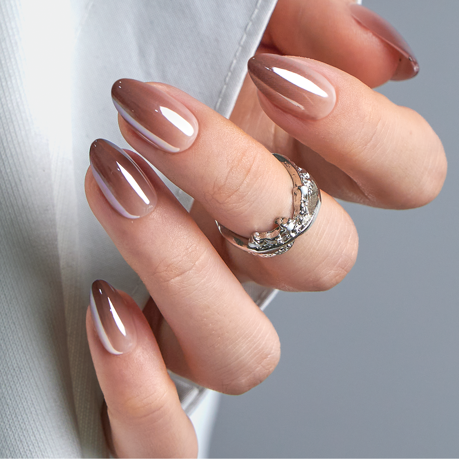 Mocha Chrome short almond press-on nails
