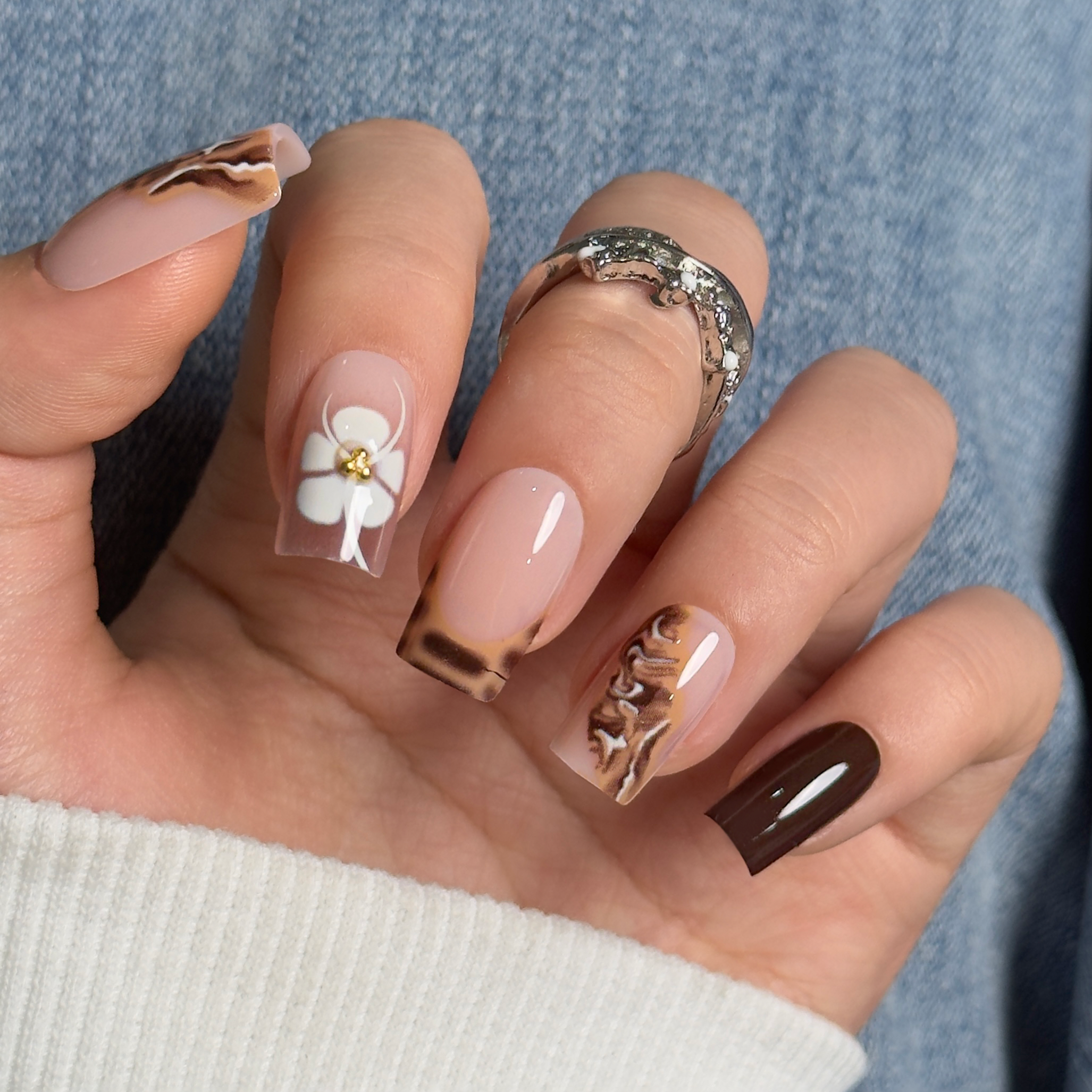 Mocha Silk Dream medium square nail detail