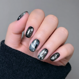 Black Oval Short press-on nails by Lirenail - detail view