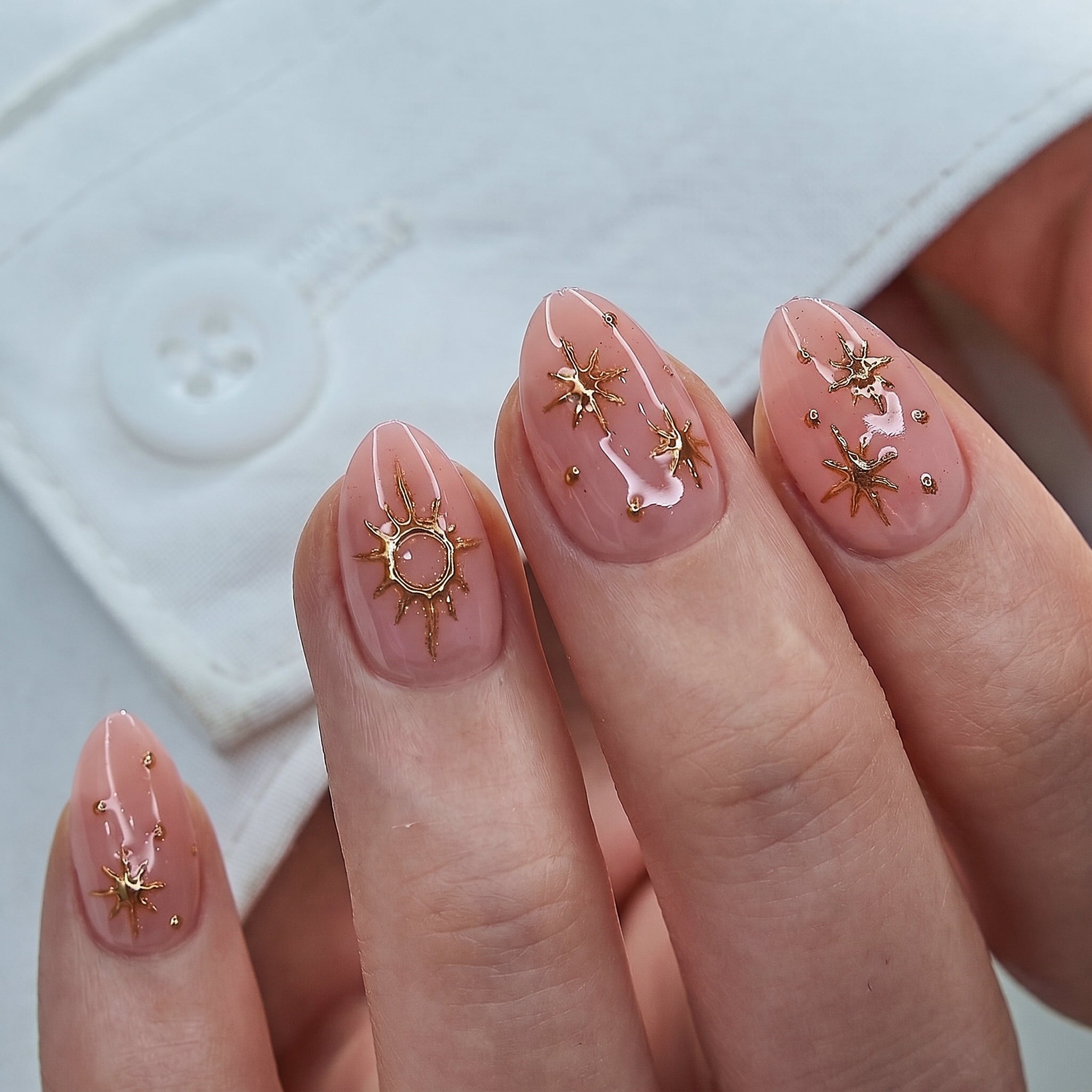 Designer s Pick | Mystic Dawn RS Almond almond press-on nails