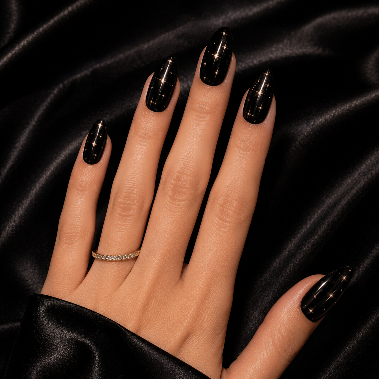 Red Almond Short press-on nails by Lirenail - package