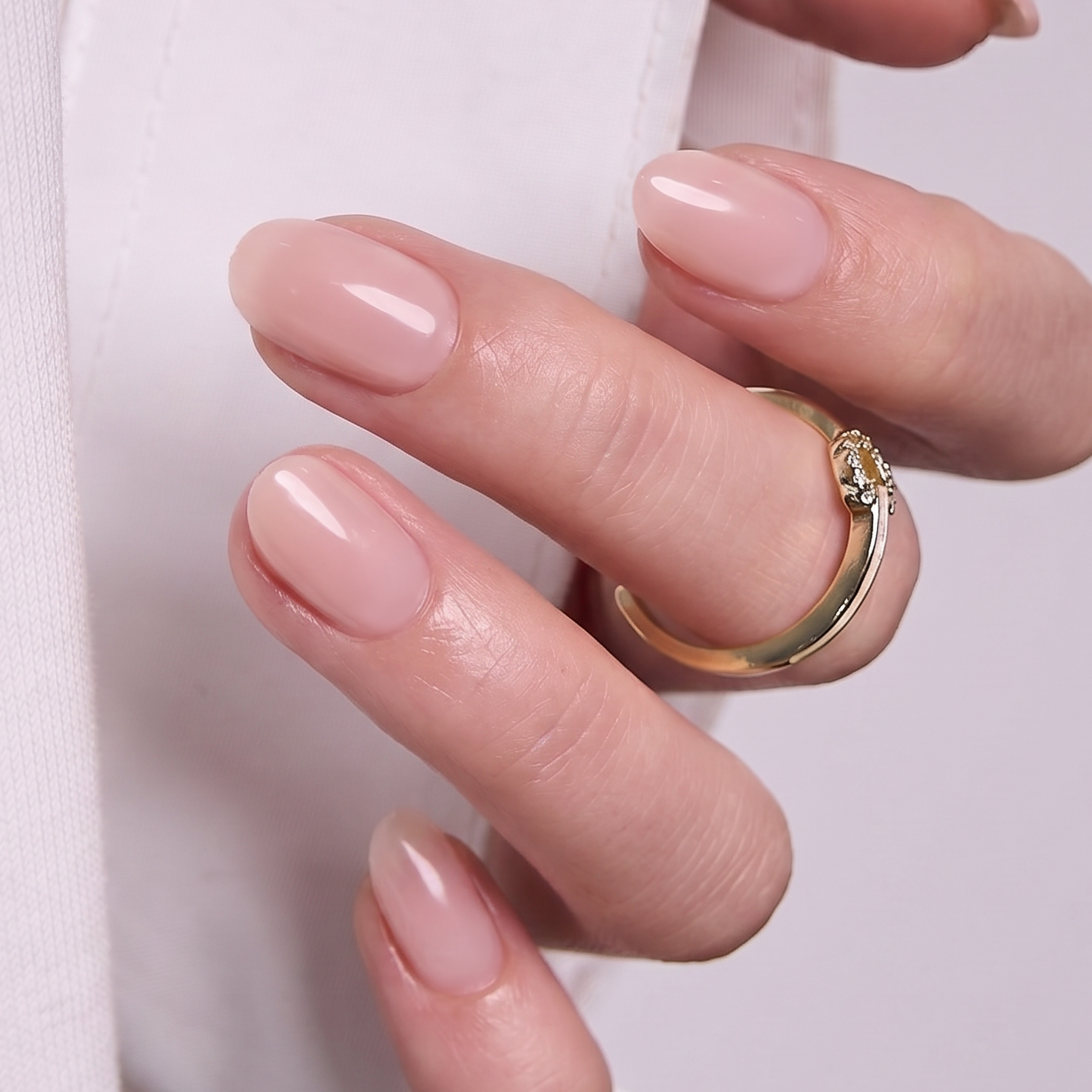 Nude Bloom S Oval oval press-on nails