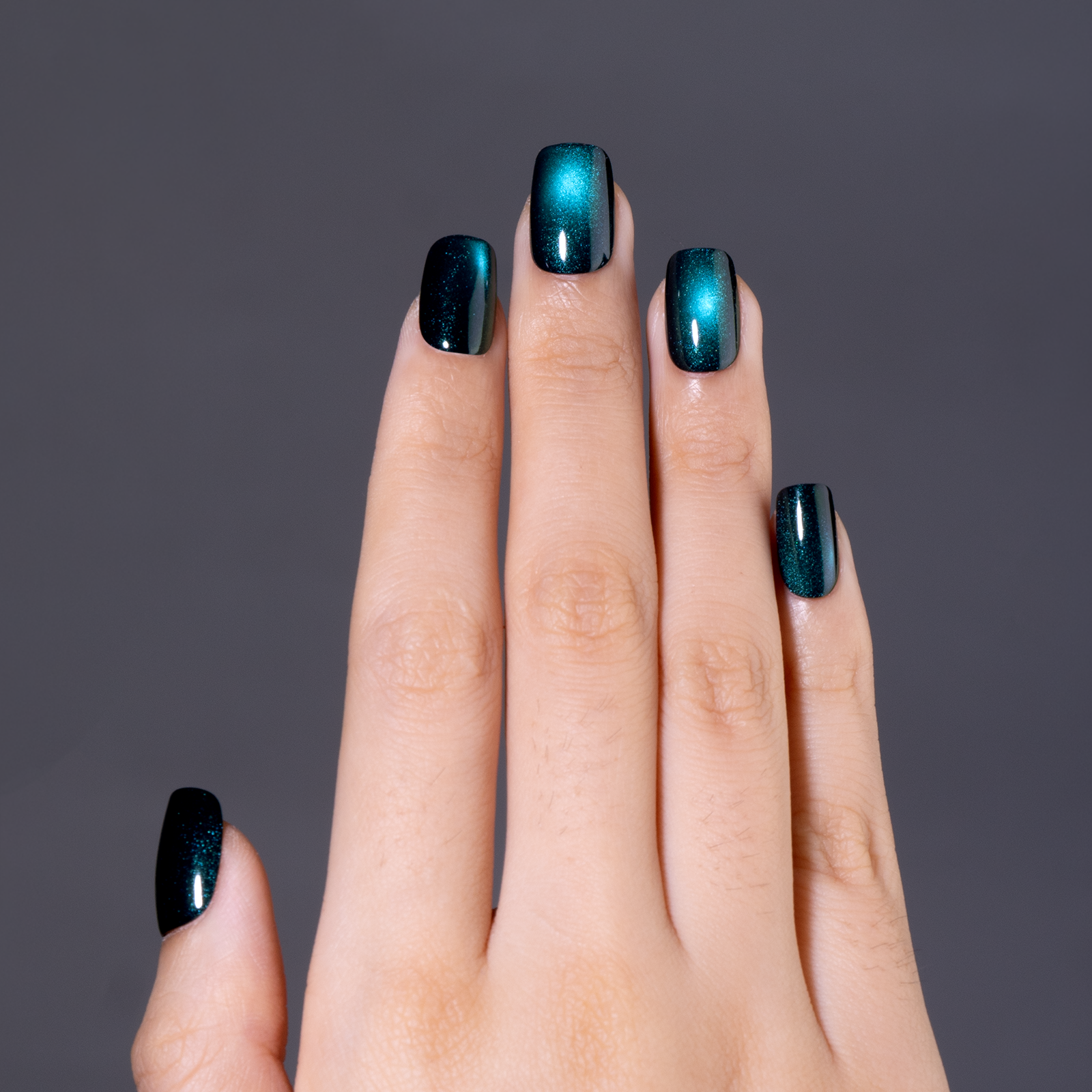 Ocean Beam Glow short squoval nail detail