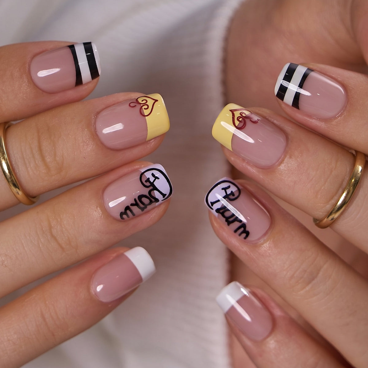 Paris Script S Squoval squoval press-on nails