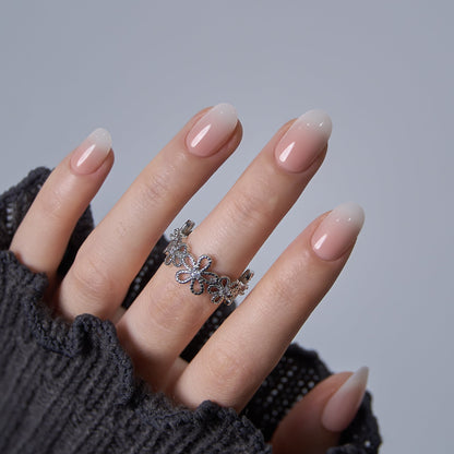 Pearl Fade S Oval short oval press-on nails