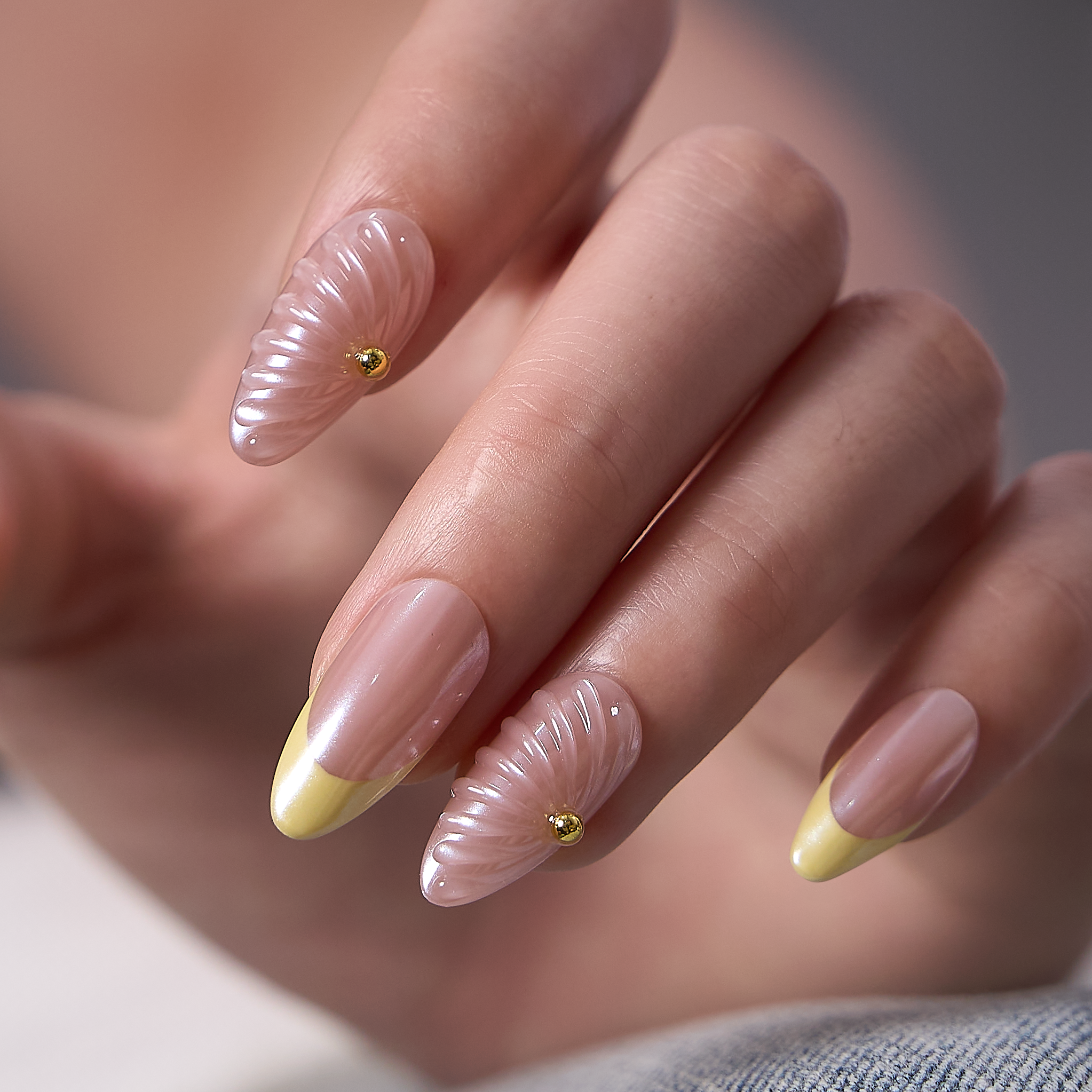 Pearl Tides M Almond almond press-on nails