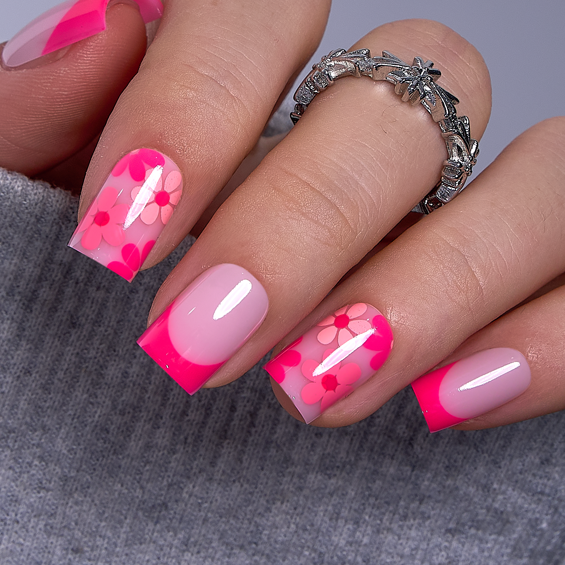 Petal Joy S Square square press-on nails