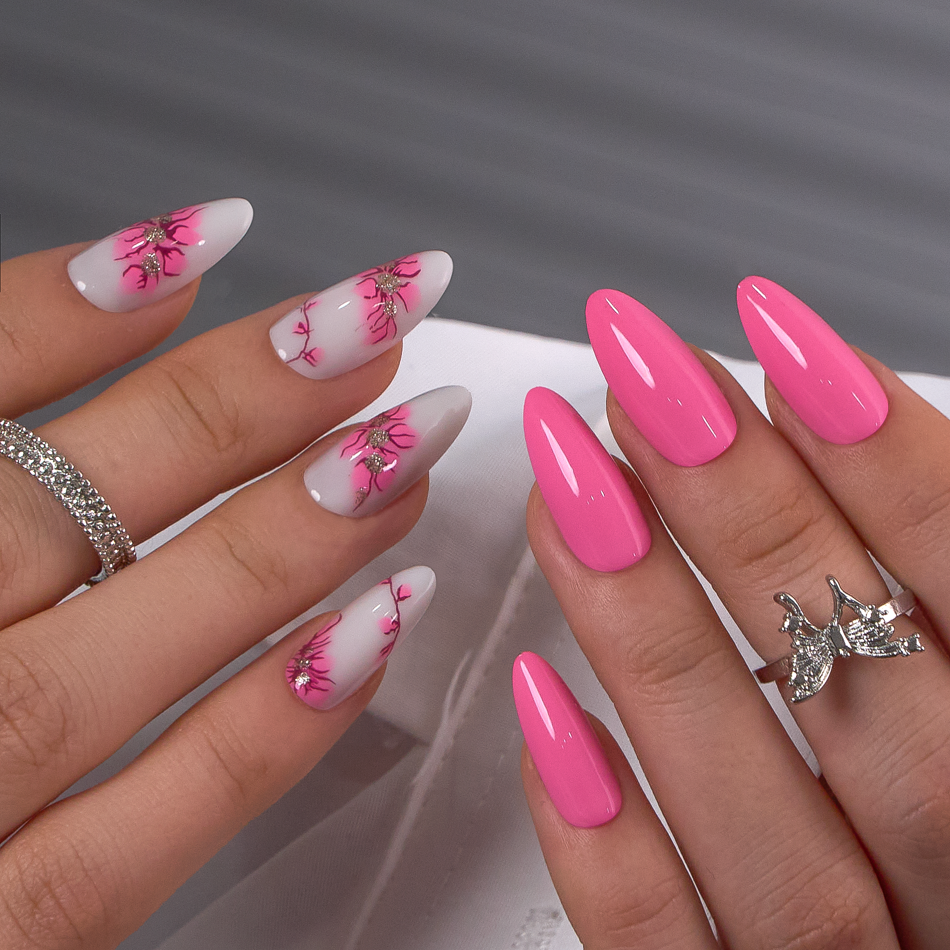 Petal Muse L stiletto nail detail