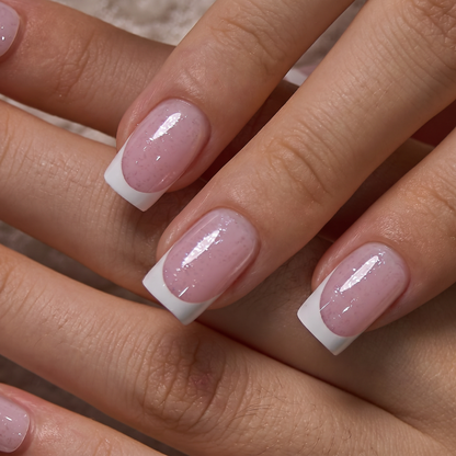 Petal Snow M Squoval squoval press-on nails