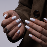 Porcelain Ink S Oval oval press-on nails