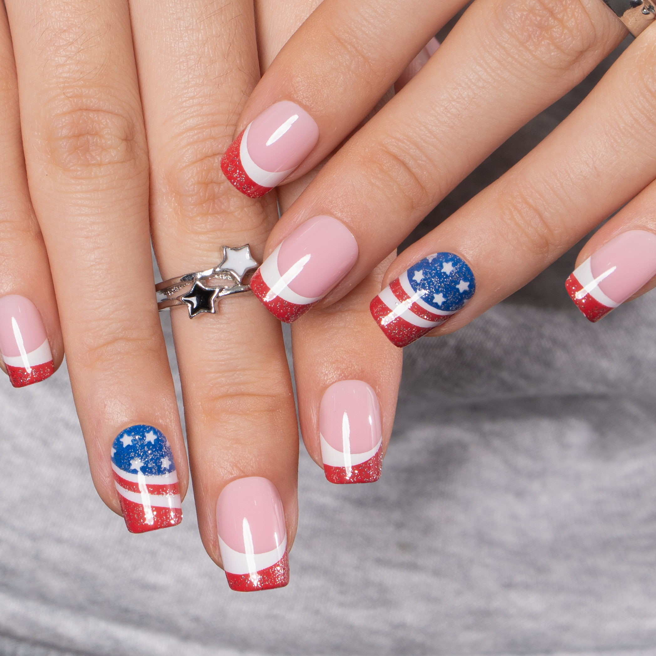 Liberty Sparkle S Squoval squoval press-on nails