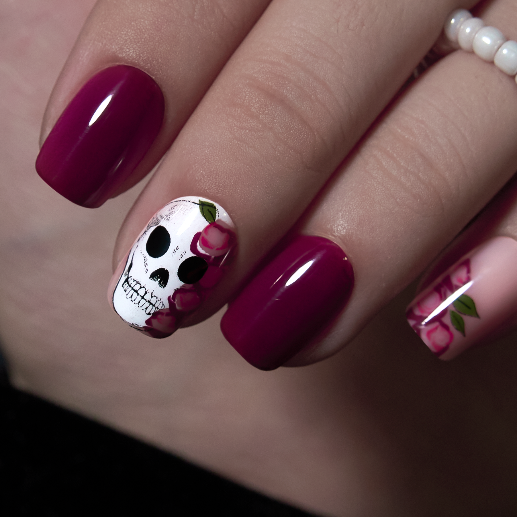 Gloom Bud S Squoval squoval press-on nails