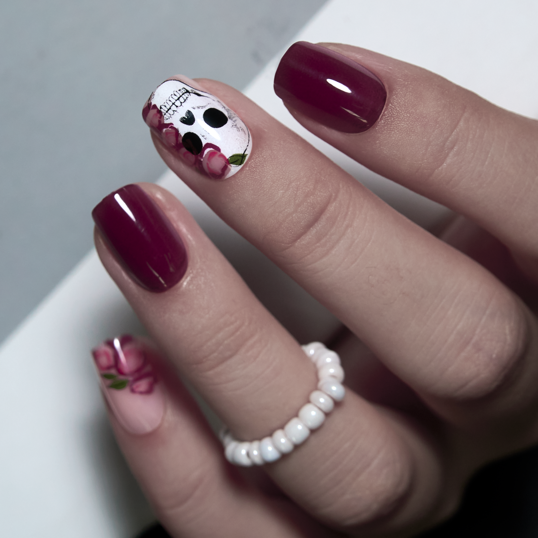 Gloom Bud S Squoval squoval press-on nails