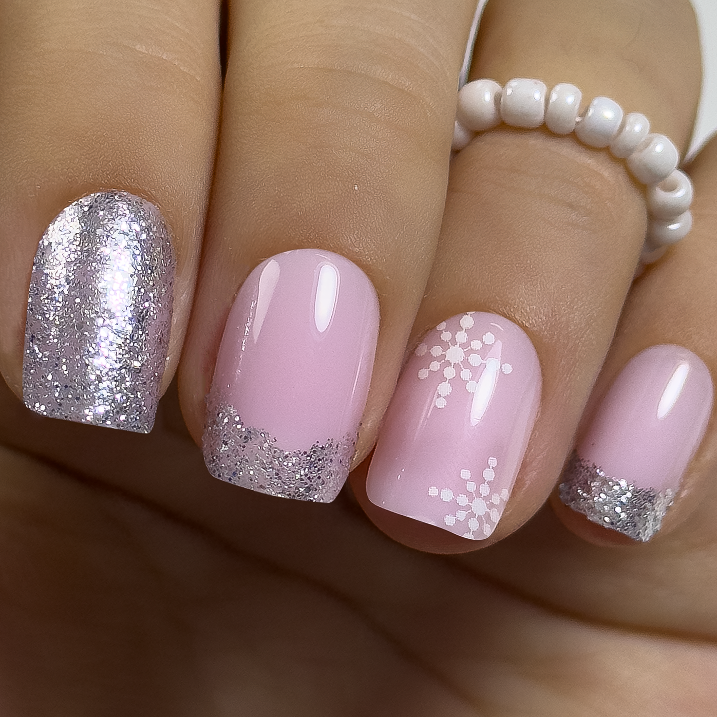 Frost Glow – short Squoval press-on nails packaging