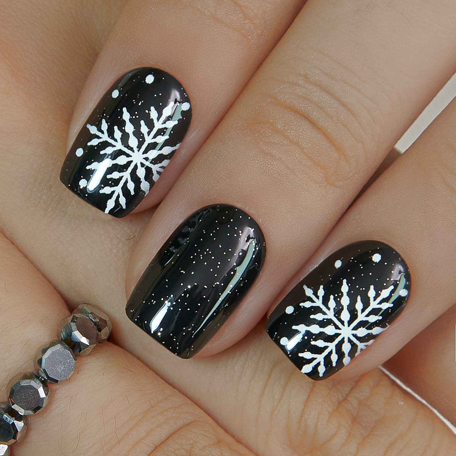 Starry Snowflakes – short Squoval press-on nails packaging