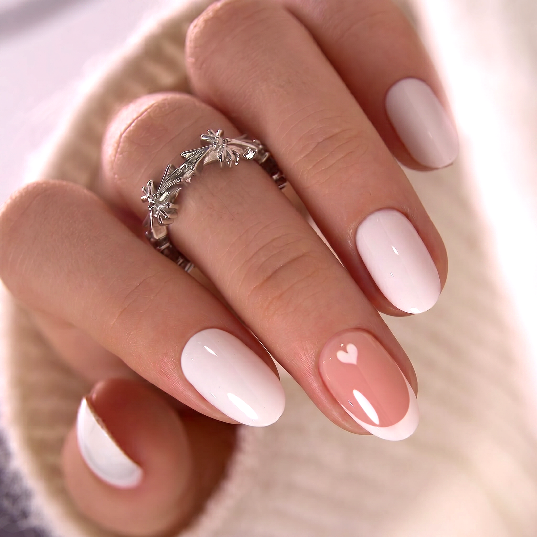 White Heart S Oval oval press-on nails