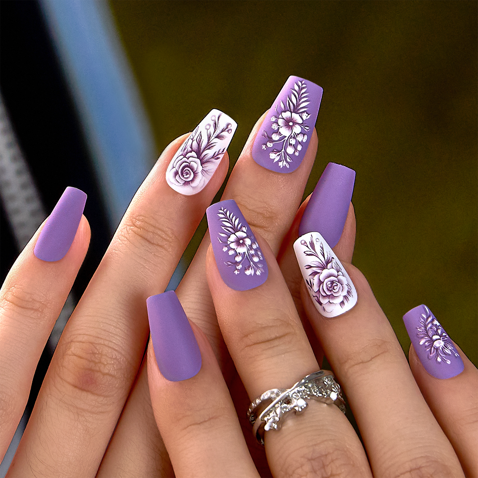 Elegant Violet – medium Coffin nail detail