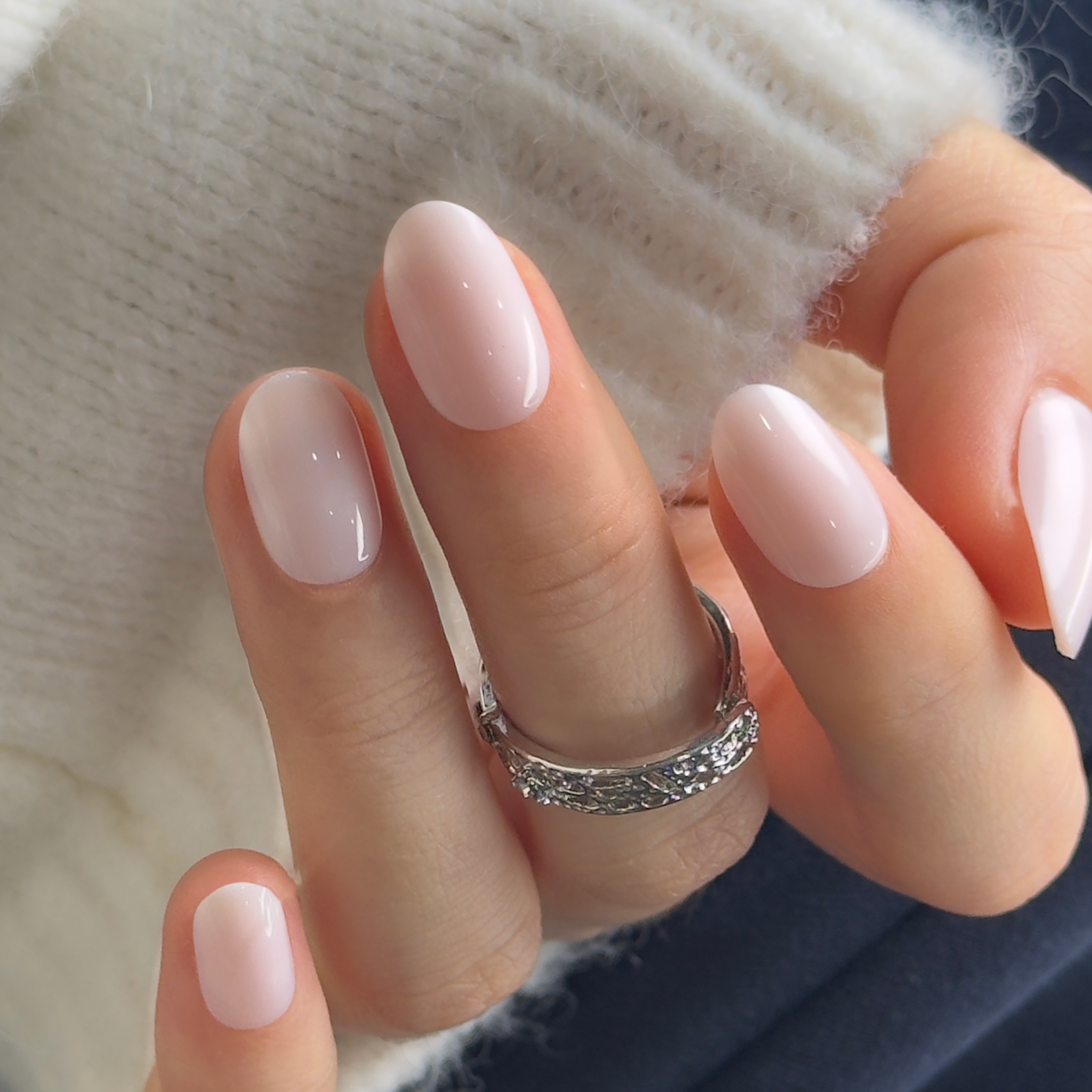 Pure Tint S Oval oval press-on nails