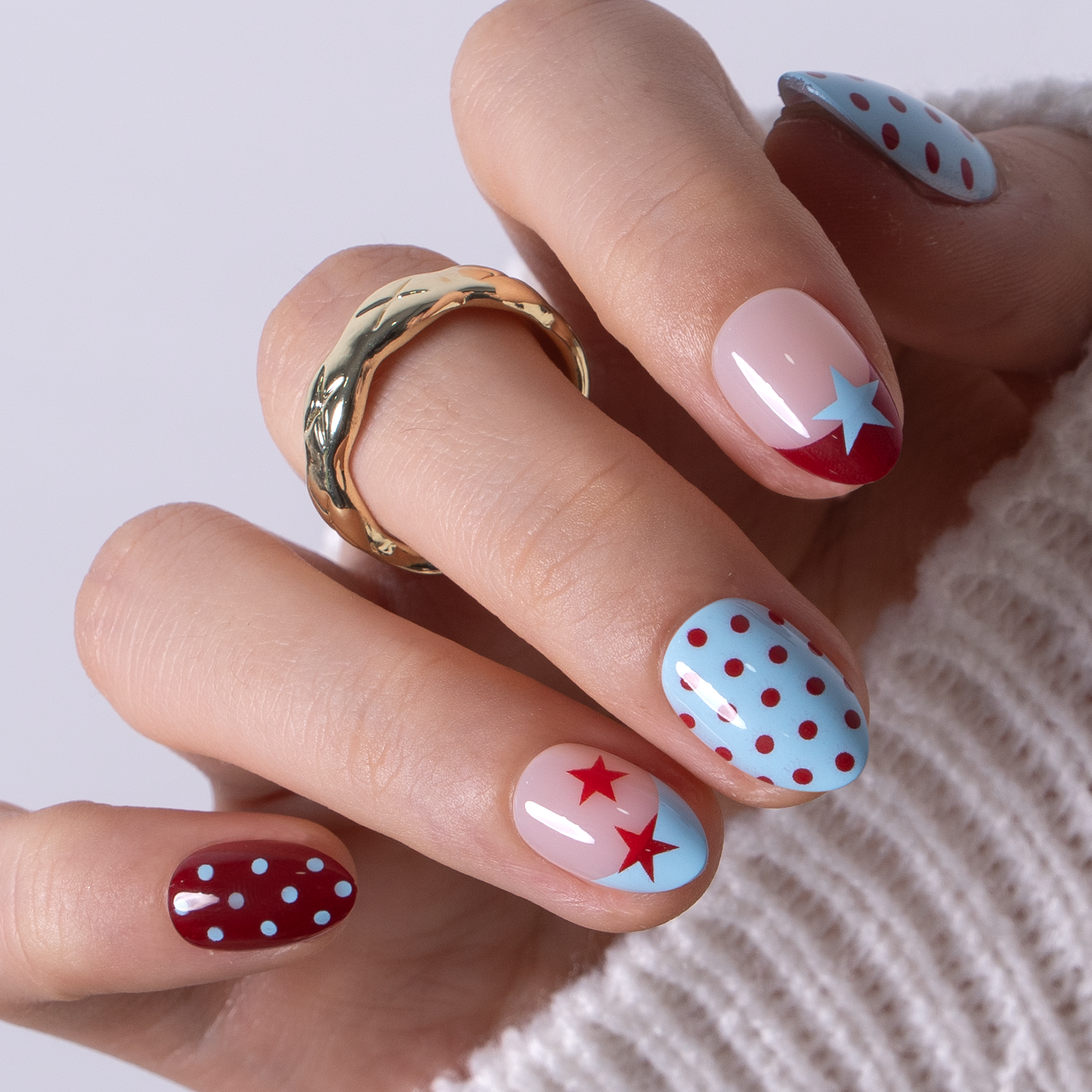 Retro Star RS Almond almond press-on nails