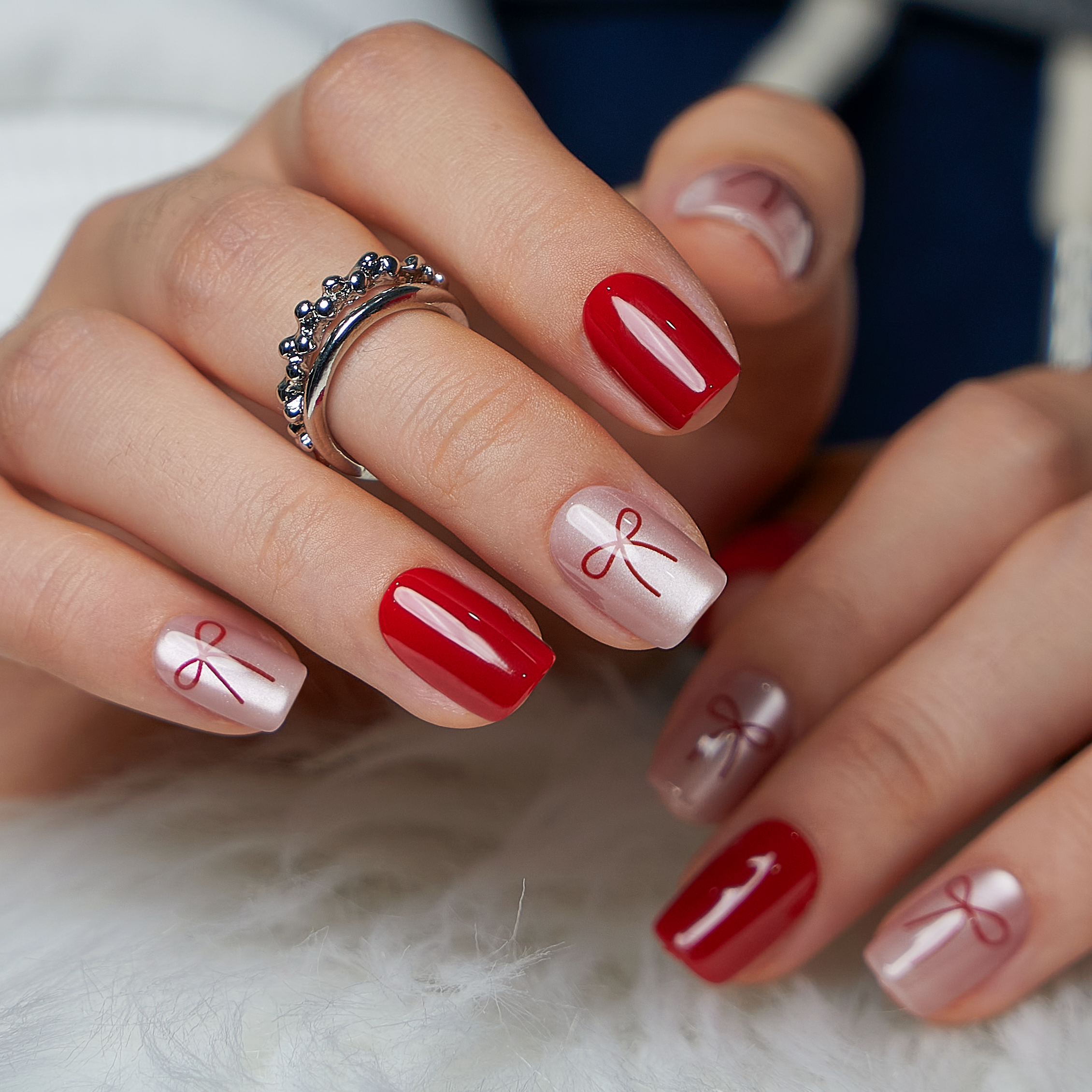 Ribbon Red Charm S Squoval squoval press-on nails