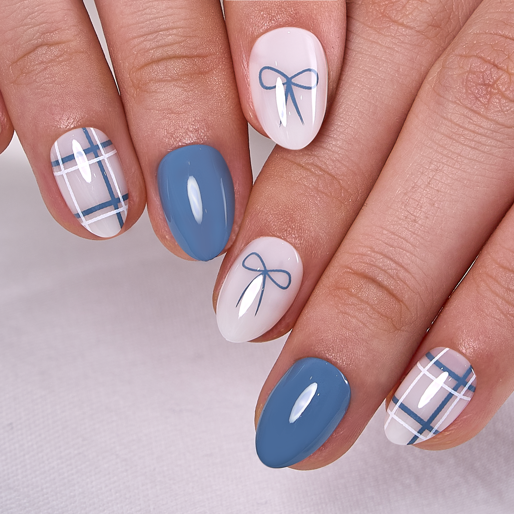 Ribbon Tale RS Almond almond press-on nails