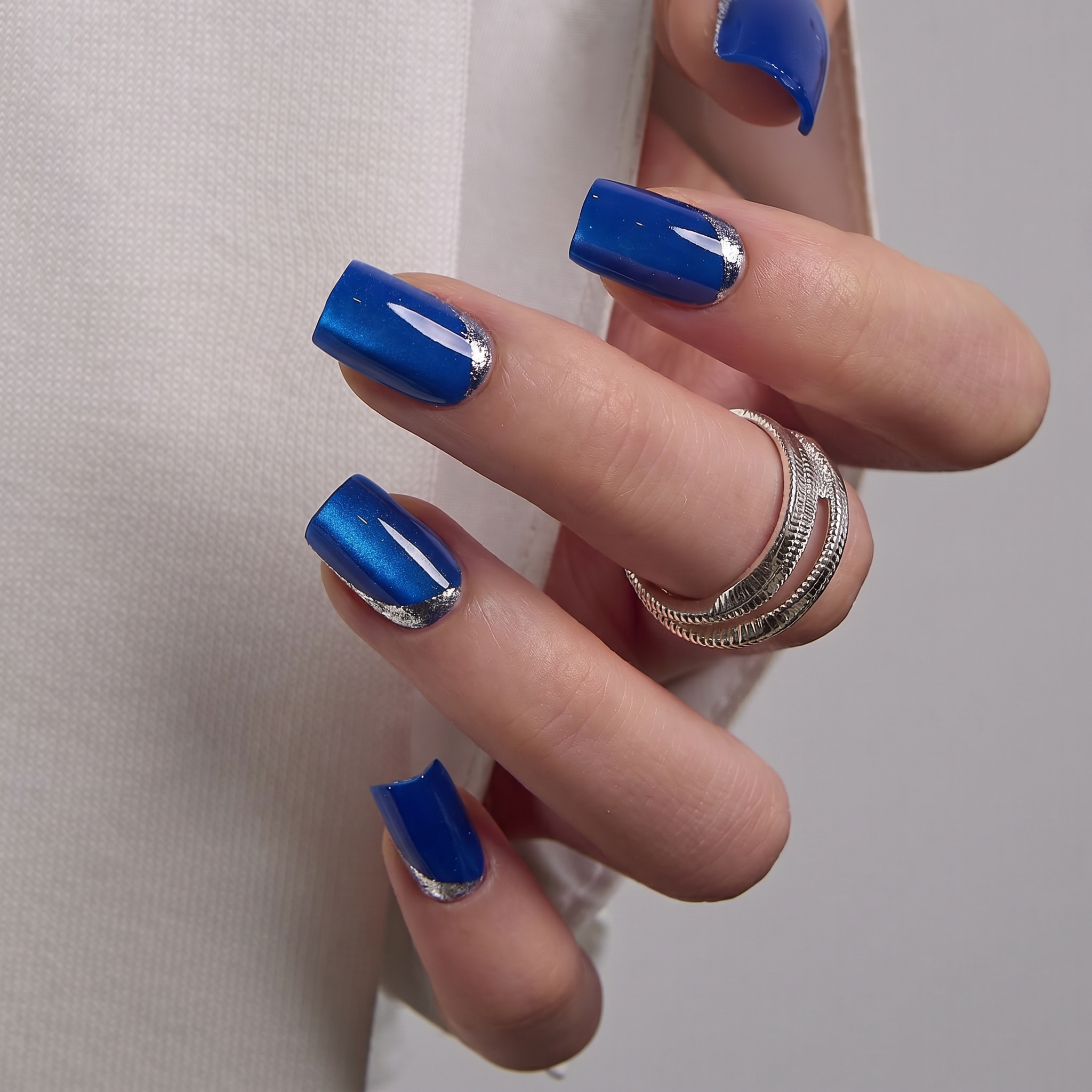Sapphire Frost M Squoval medium squoval press-on nails