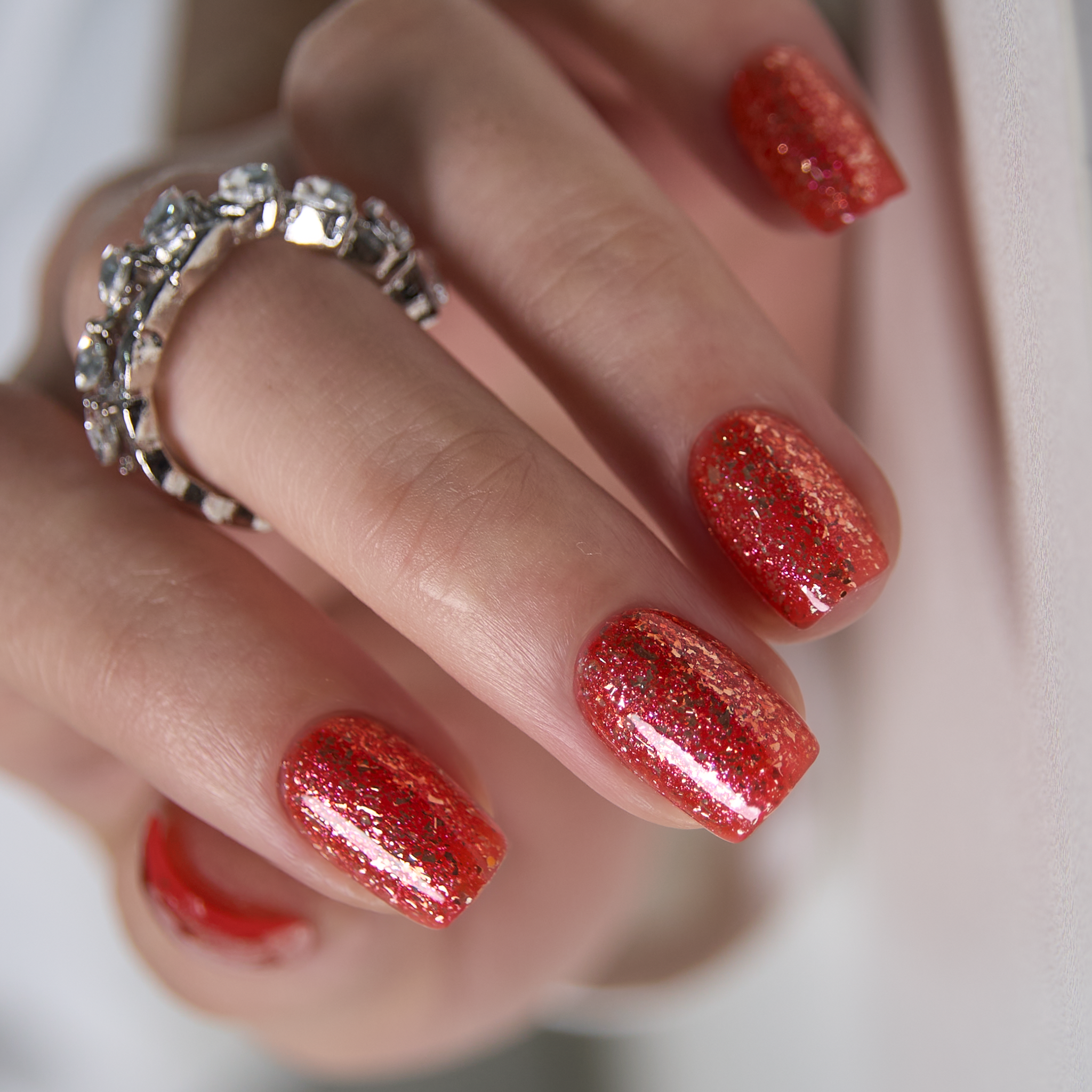 Scarlet Blaze S Squoval squoval press-on nails