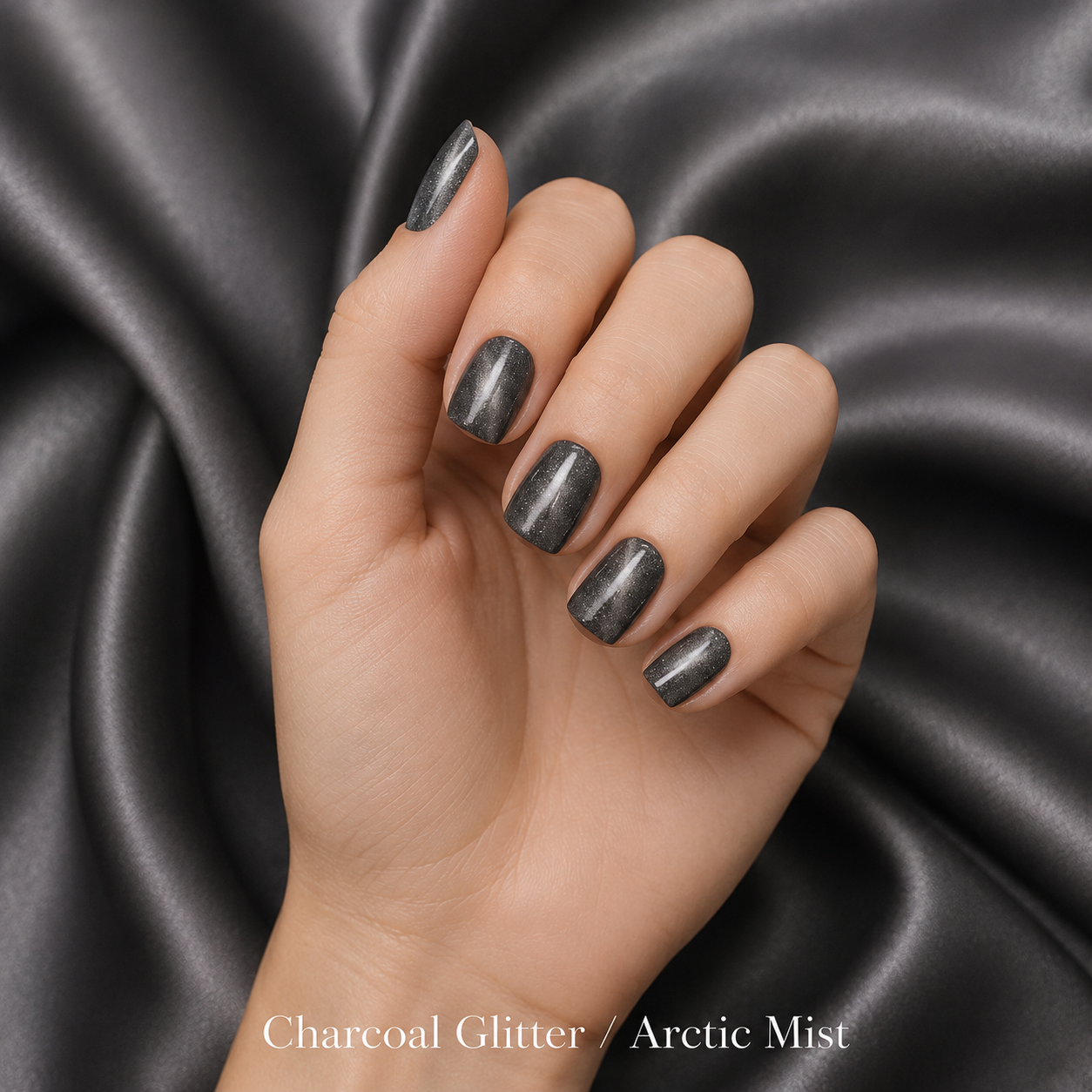 Short Cat Eye Essentials press-on nail set with accessories