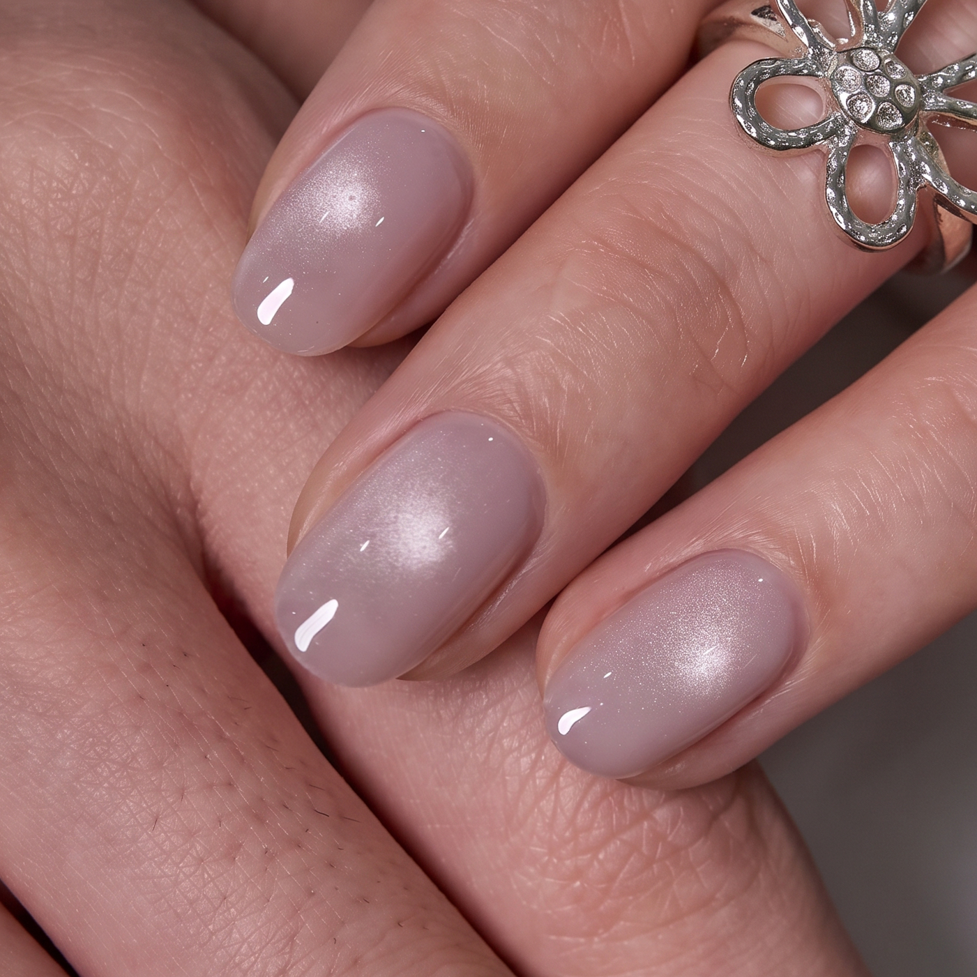 Silk Whisper S Oval short oval press-on nails